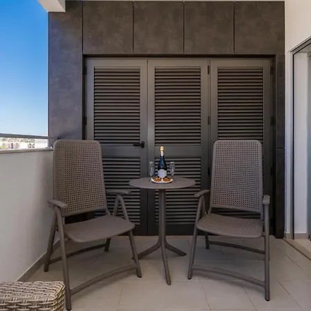 Апартаменты Coastal Haven