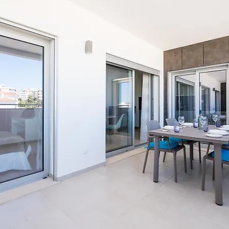 Coastal Haven * لاغوس